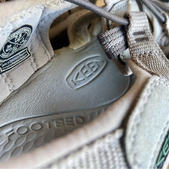 Women's 7.5 Keen Newport H2 Sandals Monochrome Safari Beige Waterproof Washable - Picture 9 of 10